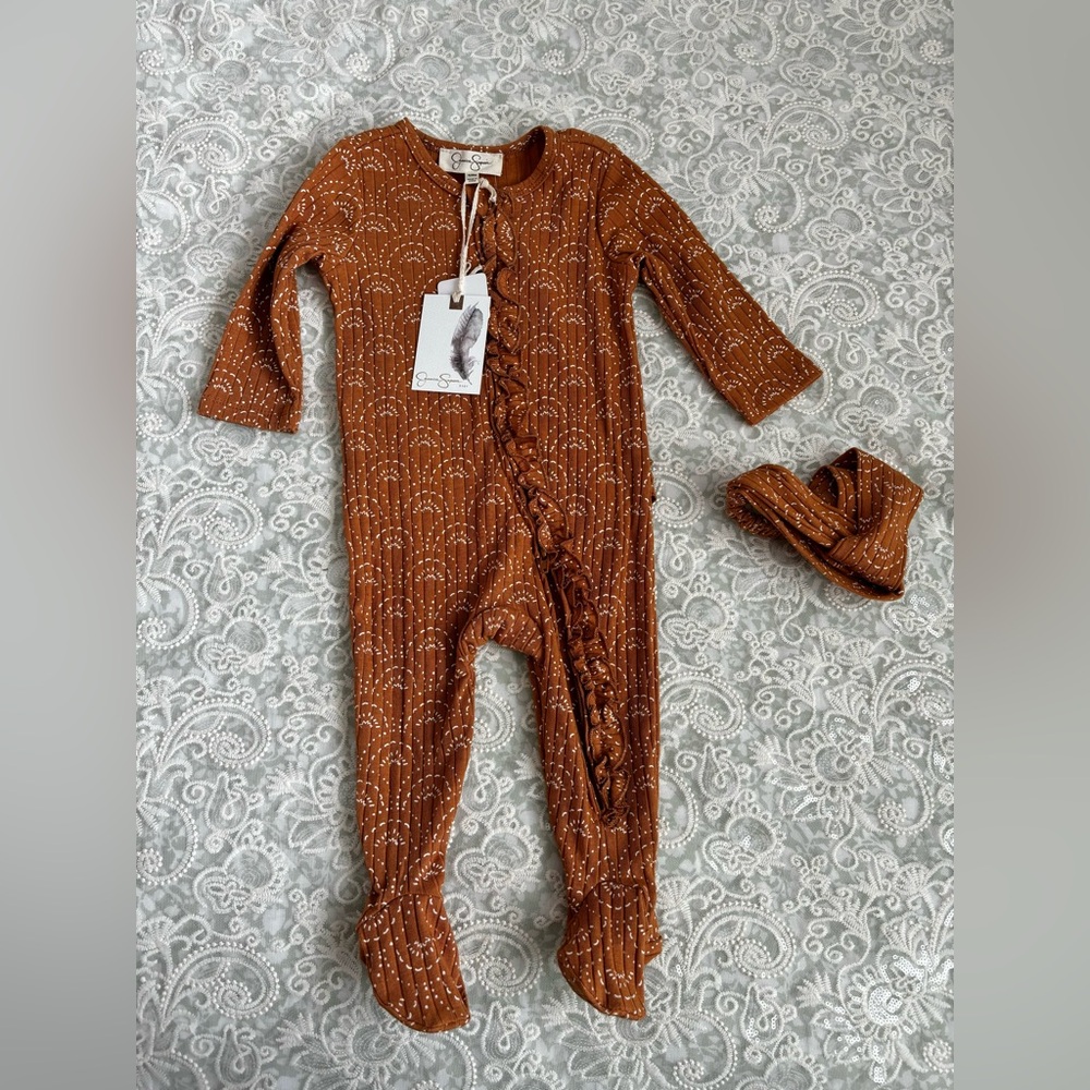6-9MONTHS Jessica Simpson sleeper